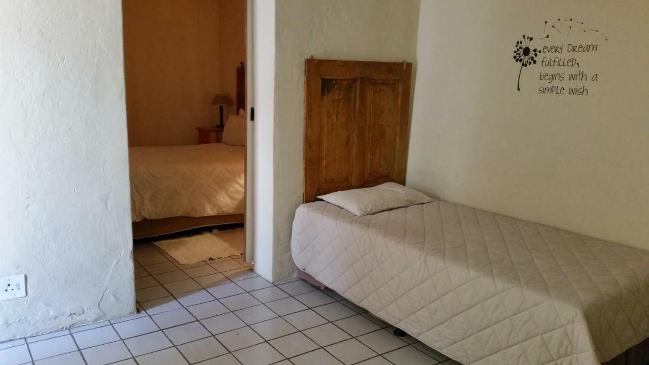 Calvinia Guesthouse Exterior photo