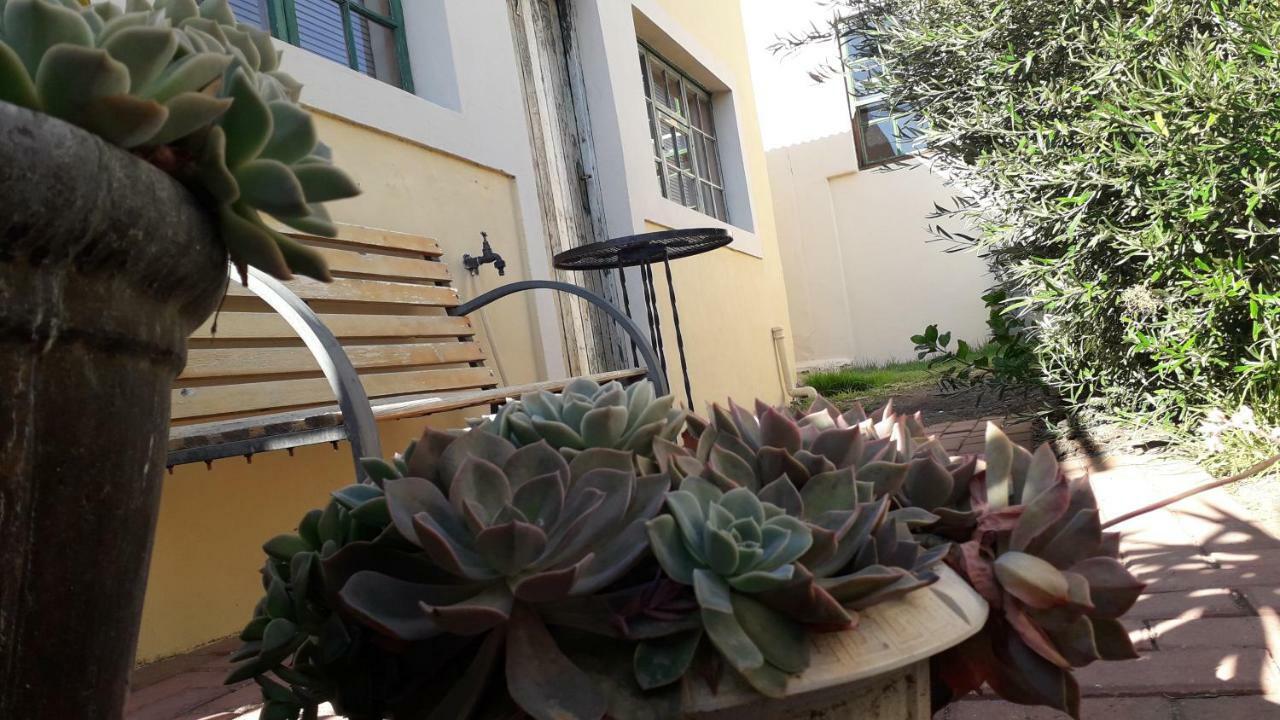 Calvinia Guesthouse Exterior photo