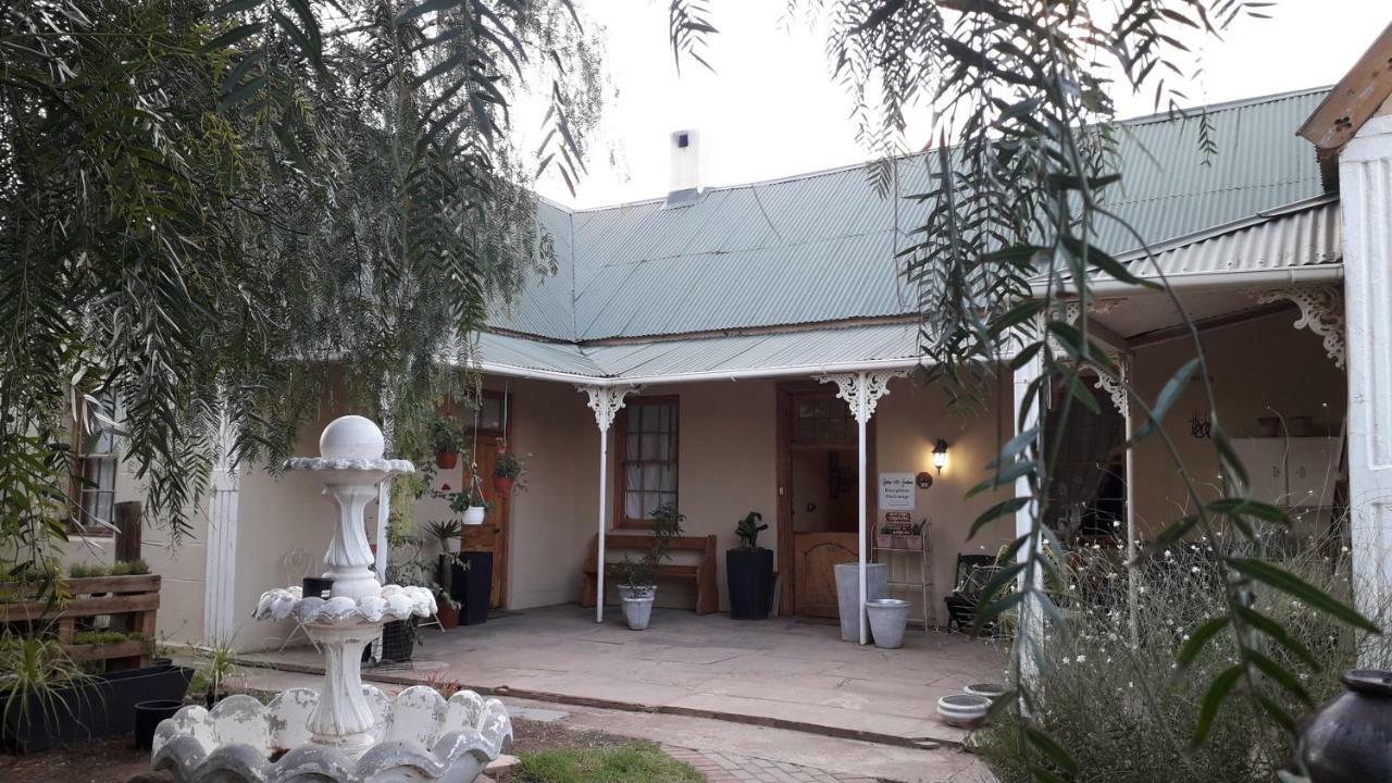 Calvinia Guesthouse Exterior photo